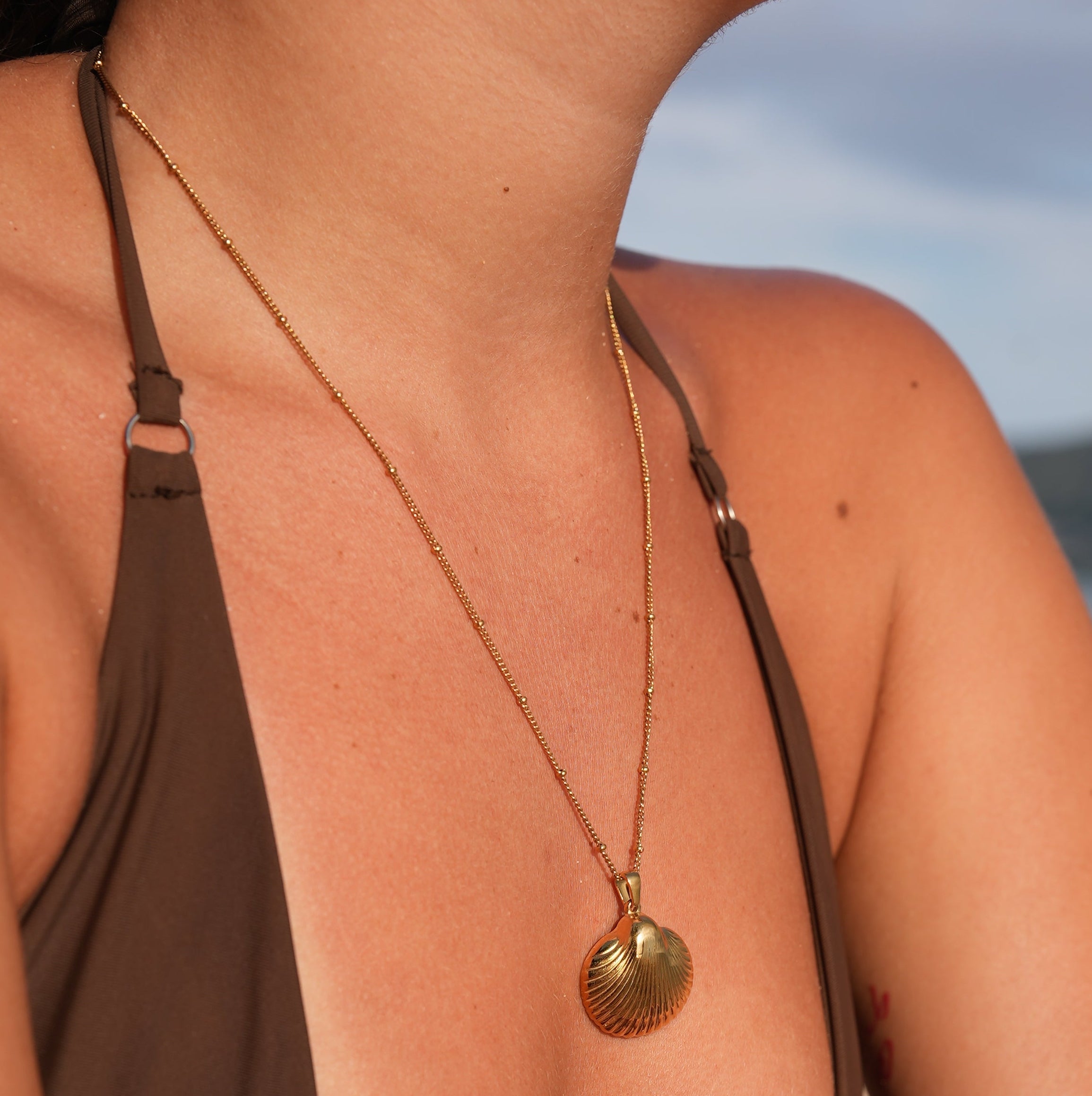 Aurora Tide Shell Pendant Necklace