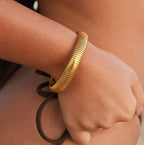 Ribbed Gold Stretch Bracelet