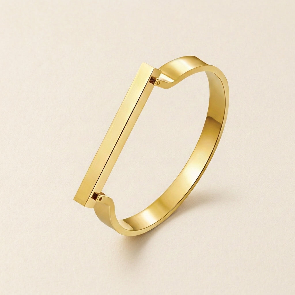 Gold Engravable Bar Bracelet