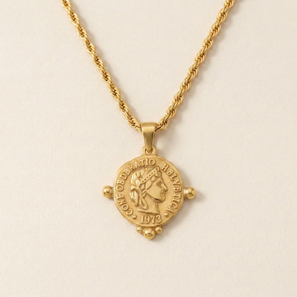 Rome Pendant Necklace