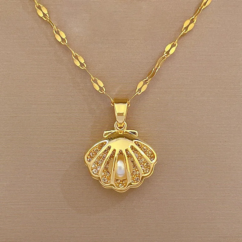 Gold Seashell Pearl Pendant Necklace