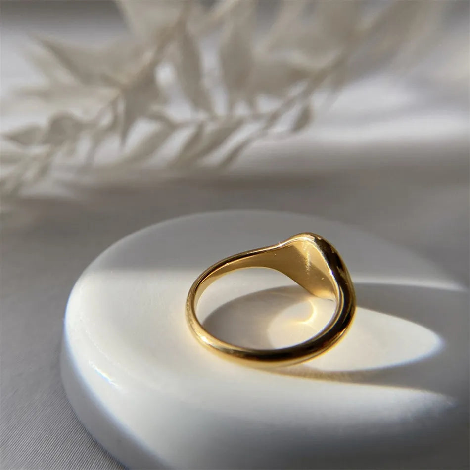 Gold Sunburst Round Signet Ring