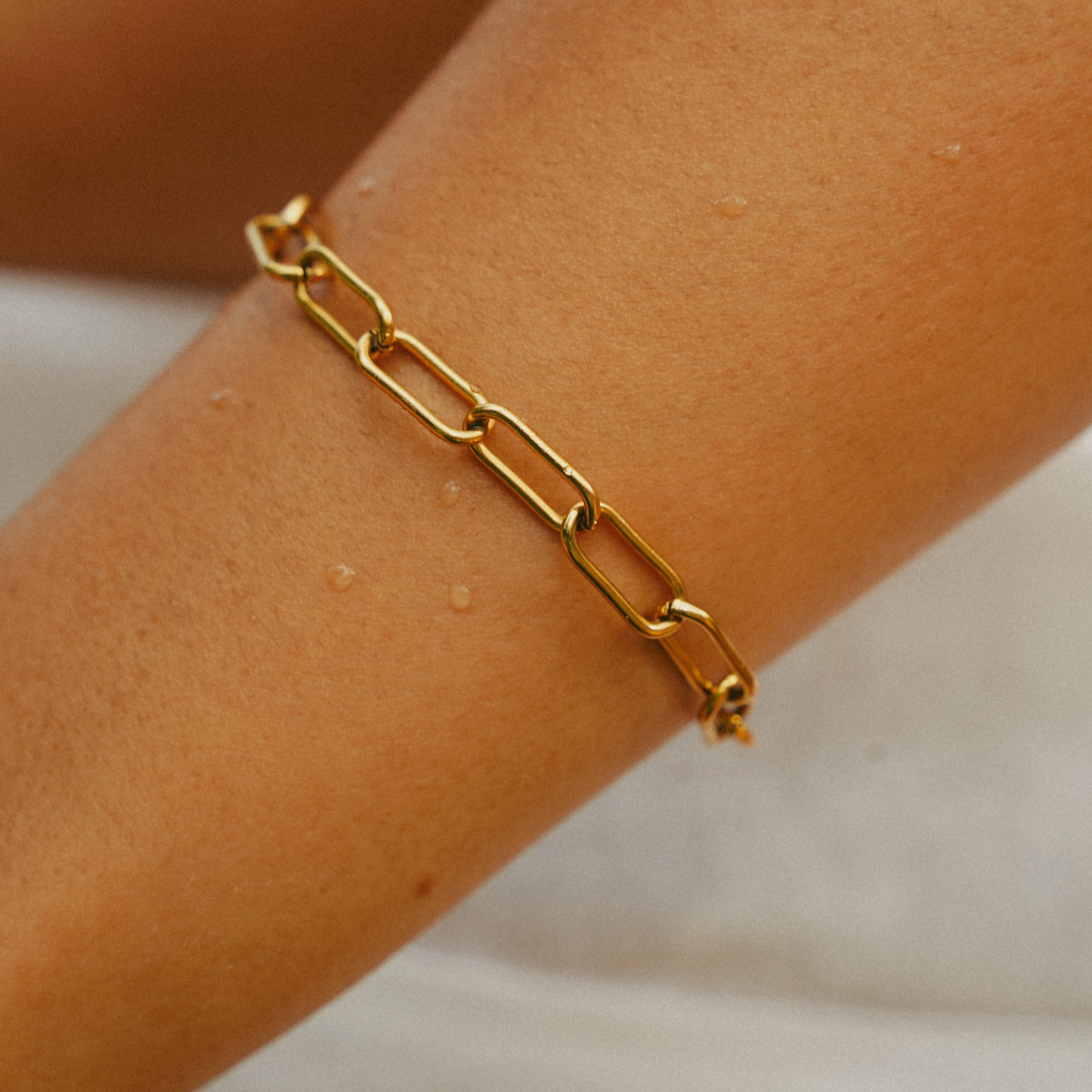 Gold Chunky Paperclip Bracelet