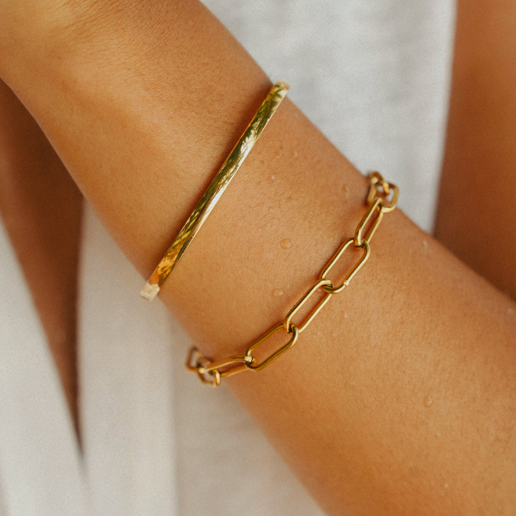 Gold Chunky Paperclip Bracelet