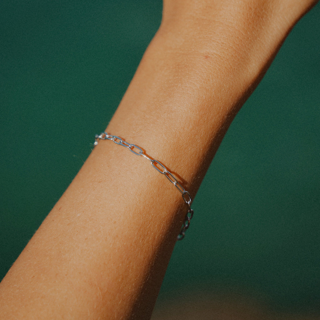 Linked Gold Paperclip Bracelet