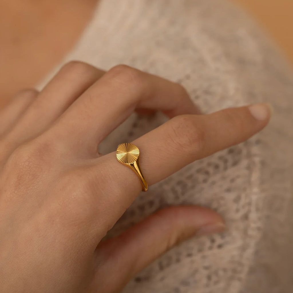 Gold Sunburst Round Signet Ring