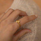 Gold Sunburst Round Signet Ring
