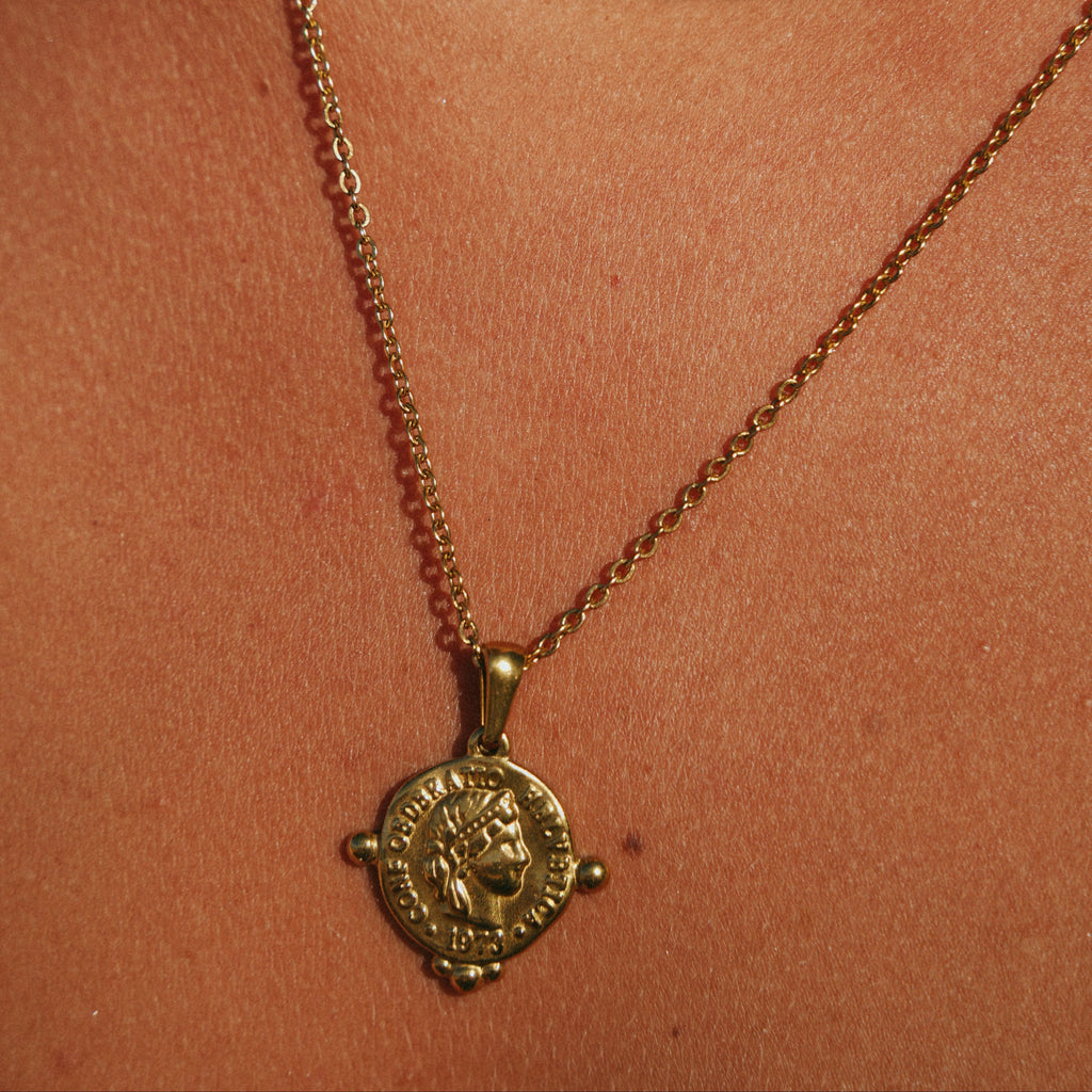 Rome Pendant Necklace