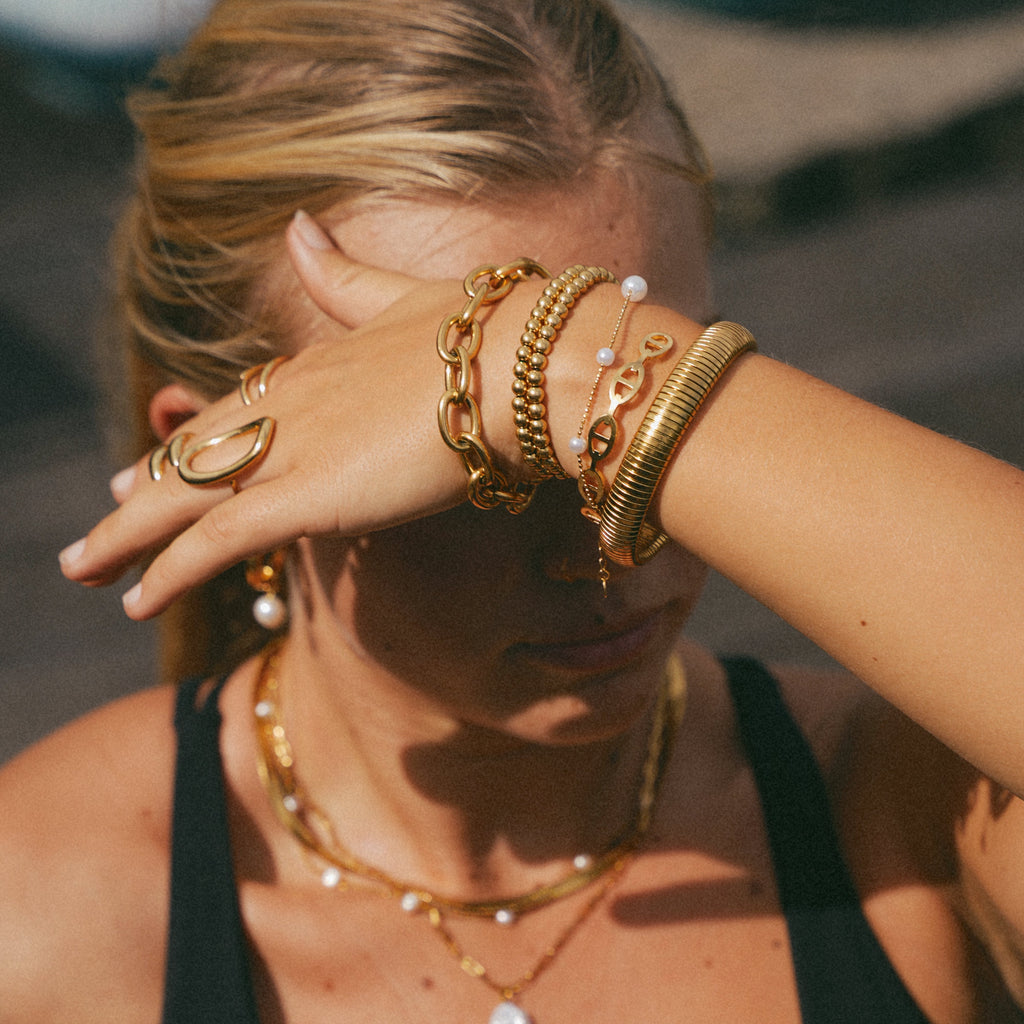 Ribbed Gold Stretch Bracelet