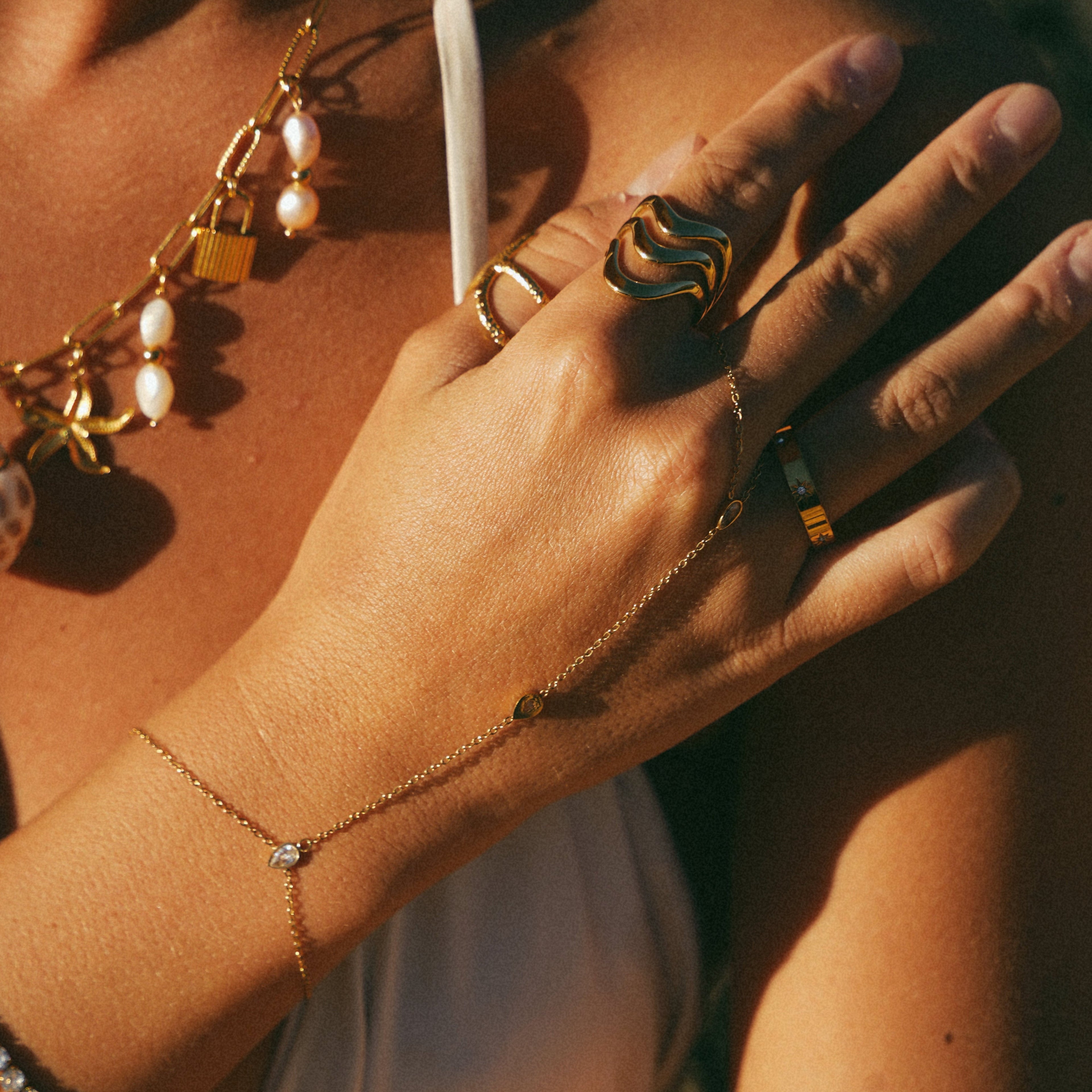 Gold Starburst Crystal Band Ring