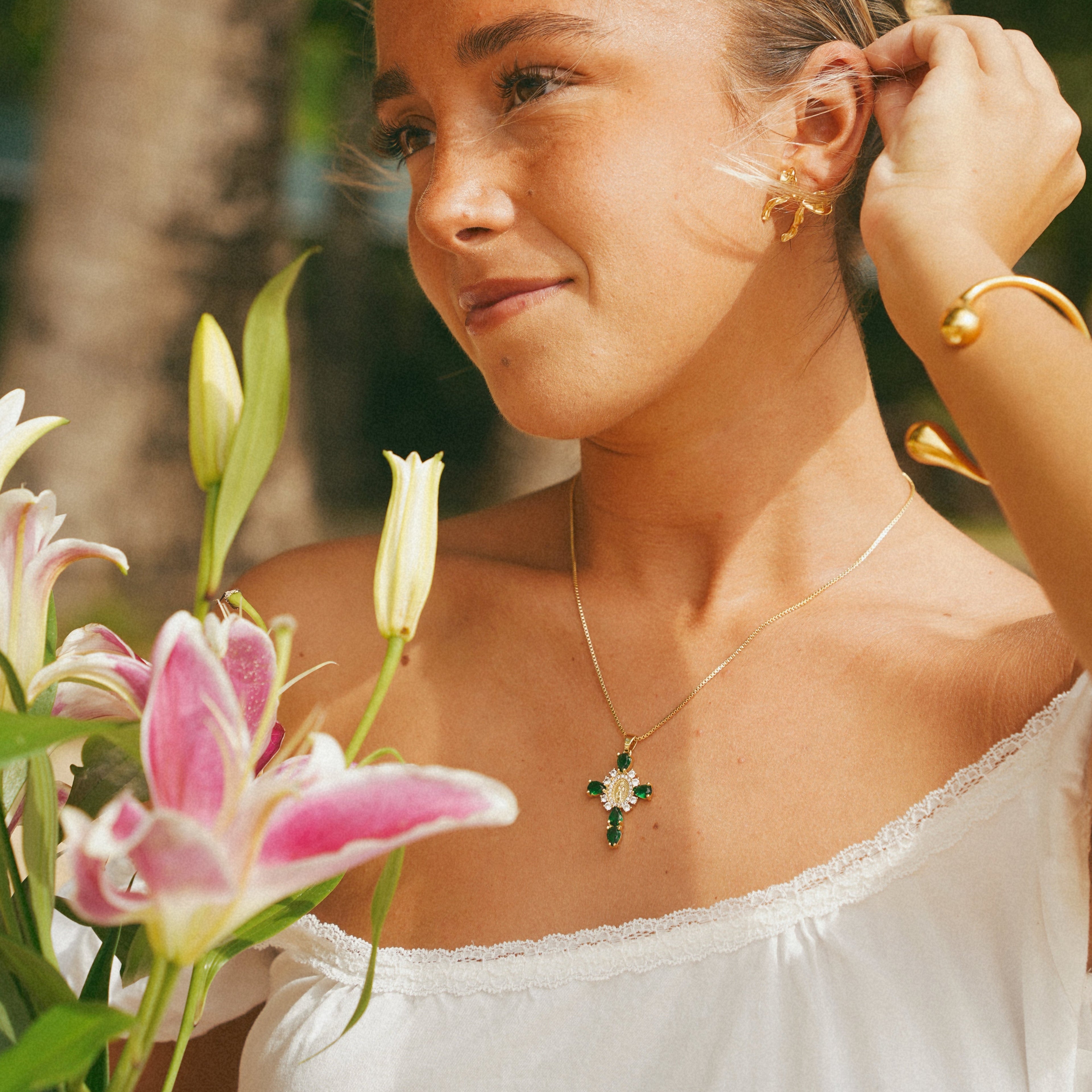 Virgin Mary Cross Pendants Necklace