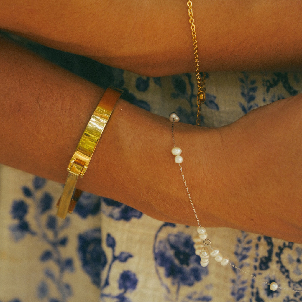 Gold Engravable Bar Bracelet